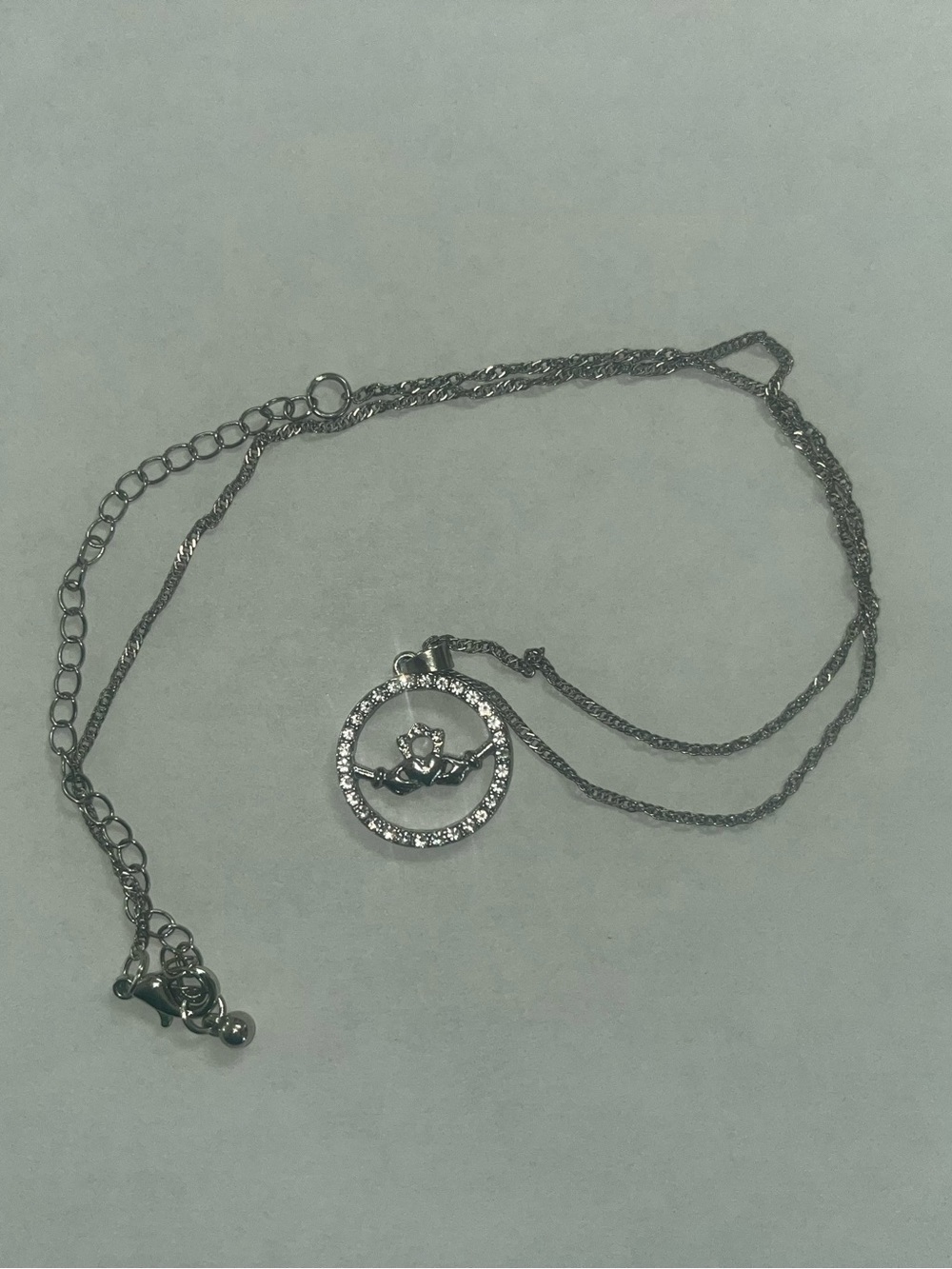 Glencara claddagh pave necklace